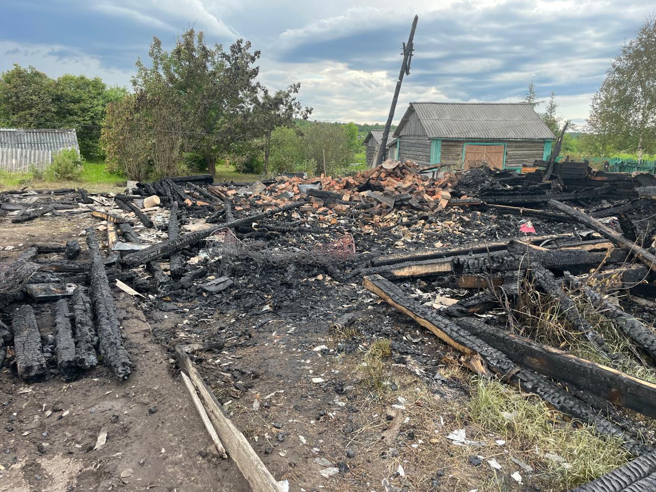 В Плесецком округе две женщины погибли при пожаре в частном доме